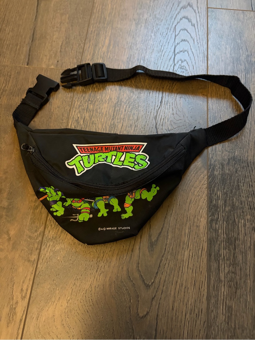 Teenage Mutant Ninja Turtles Black Belt Bag with Green Graphic